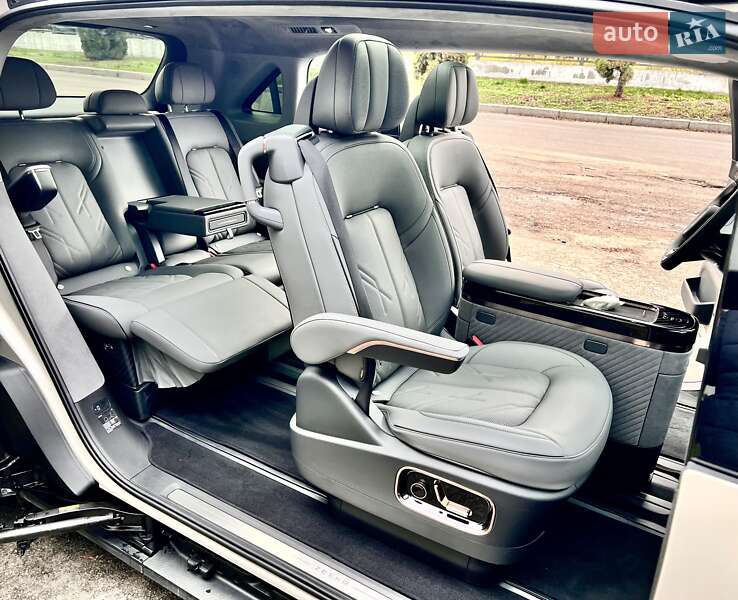 Мінівен Zeekr Mix 2024 в Києві