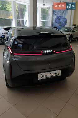 Позашляховик / Кросовер Zeekr X 2023 в 