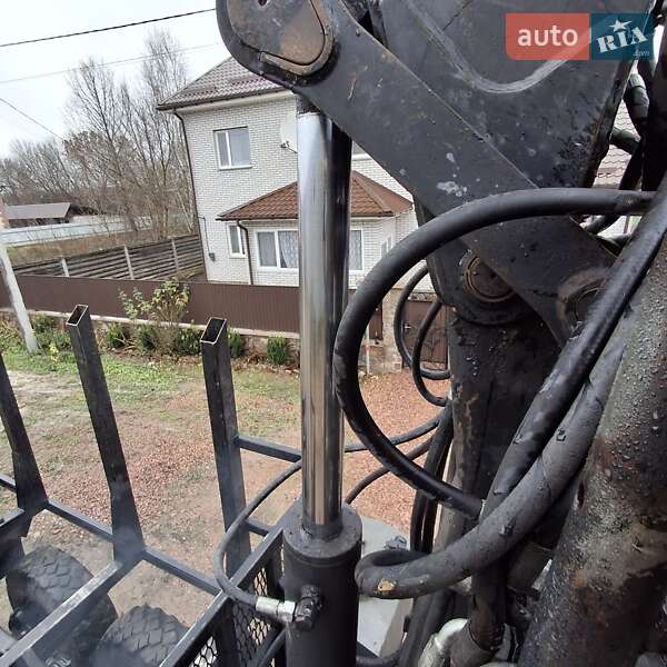 Лесовоз / Сортиментовоз ЗИЛ 131 1983 в Коростене