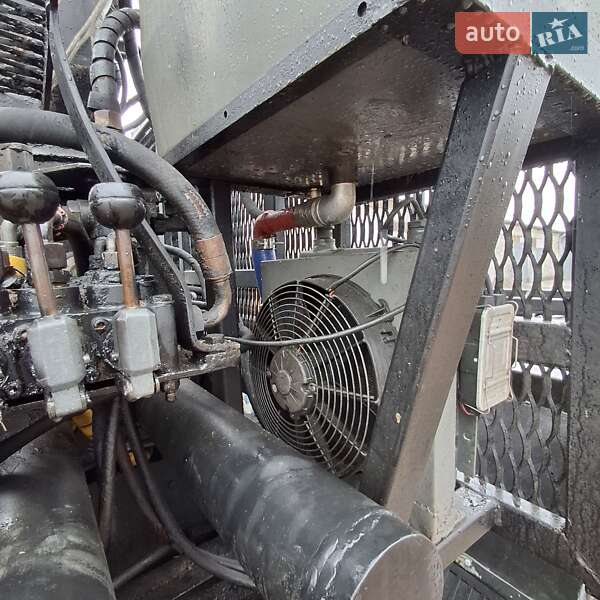 Лесовоз / Сортиментовоз ЗИЛ 131 1983 в Коростене