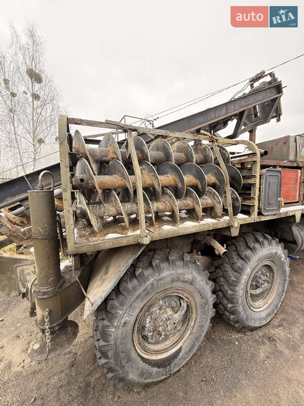 Буровая установка ЗИЛ 131 1981 в Олевске
