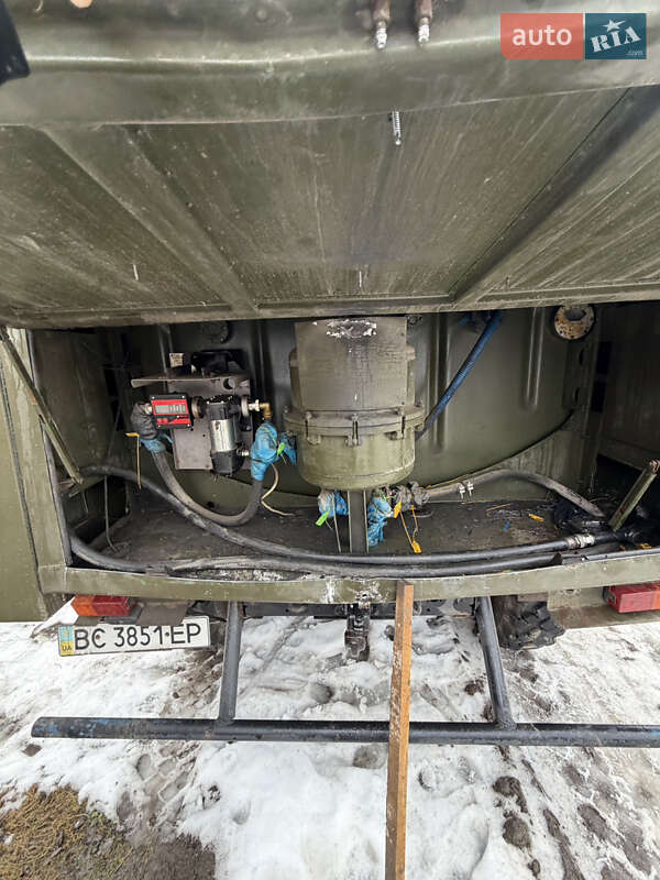 Бензовоз ЗИЛ 131 1977 в Верховині фото 9 Бензовоз ЗИЛ 131 1977 в Верховині