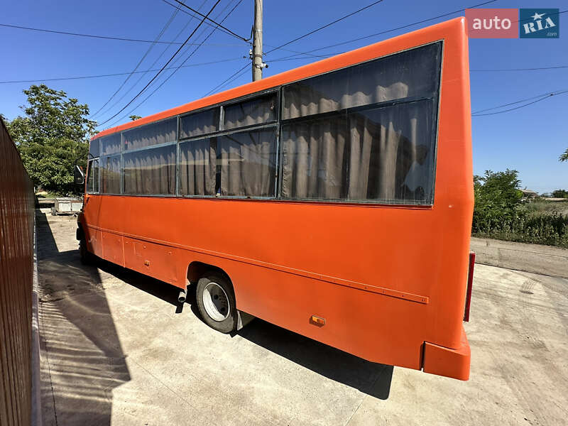 Приміський автобус ЗИЛ 3230 2005 в Одесі фото 4 Приміський автобус ЗИЛ 3230 2005 в Одесі