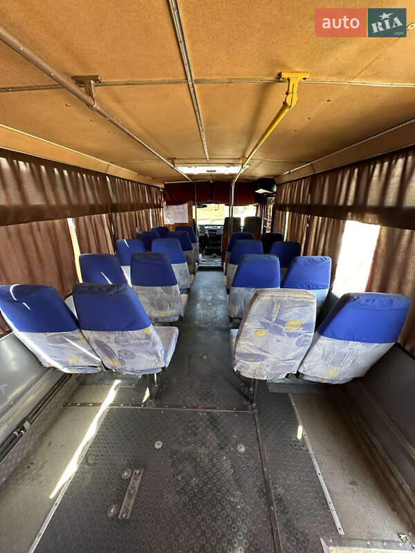 Приміський автобус ЗИЛ 3230 2005 в Одесі фото 12 Приміський автобус ЗИЛ 3230 2005 в Одесі