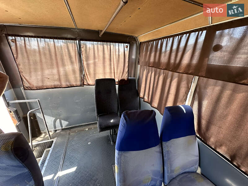 Приміський автобус ЗИЛ 3230 2005 в Одесі фото 13 Приміський автобус ЗИЛ 3230 2005 в Одесі