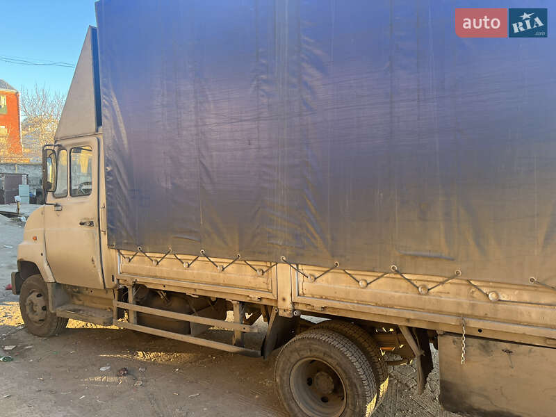 Грузовой фургон ЗИЛ 5301 (Бычок) 2000 в Николаеве
