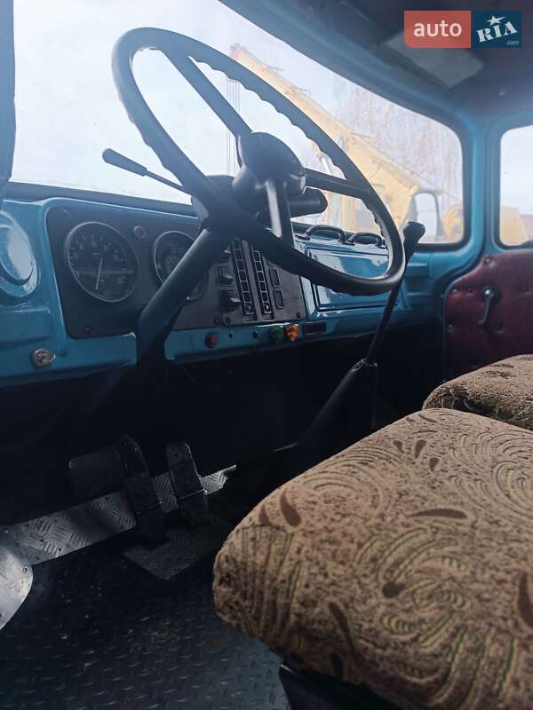 Самосвал ЗИЛ ММЗ 554 1990 в Шполе