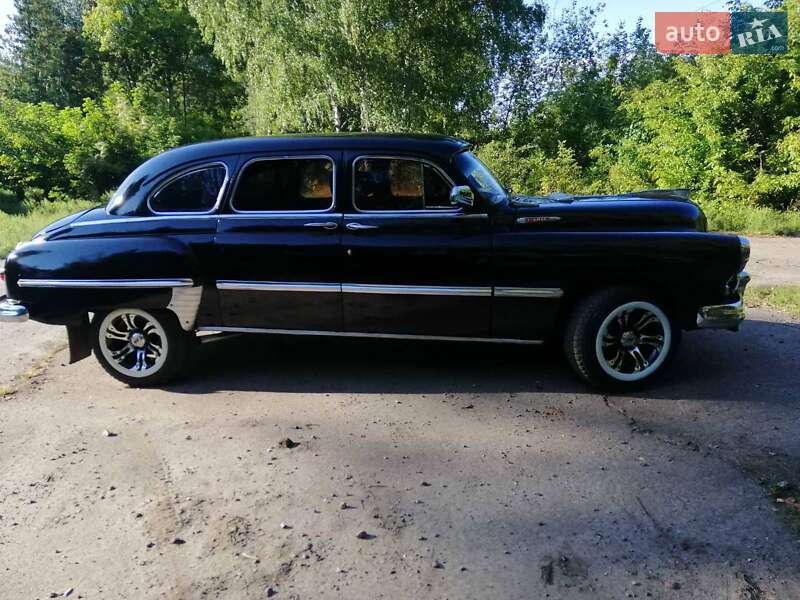 Седан ЗИМ 12 1955 в Чернигове