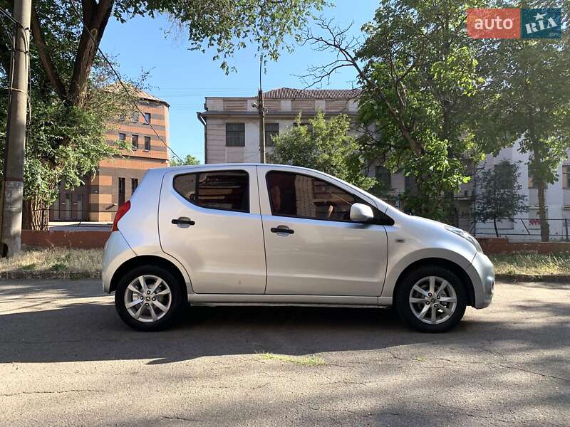 Хетчбек Zotye Z100 2015 в Кривому Розі фото 9 Хетчбек Zotye Z100 2015 в Кривому Розі