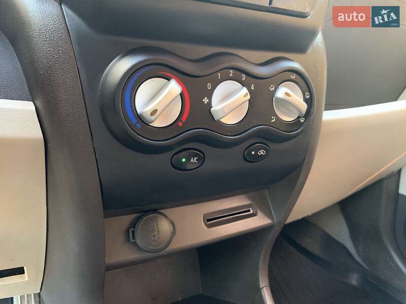 Хетчбек Zotye Z100 2015 в Кривому Розі фото 24 Хетчбек Zotye Z100 2015 в Кривому Розі