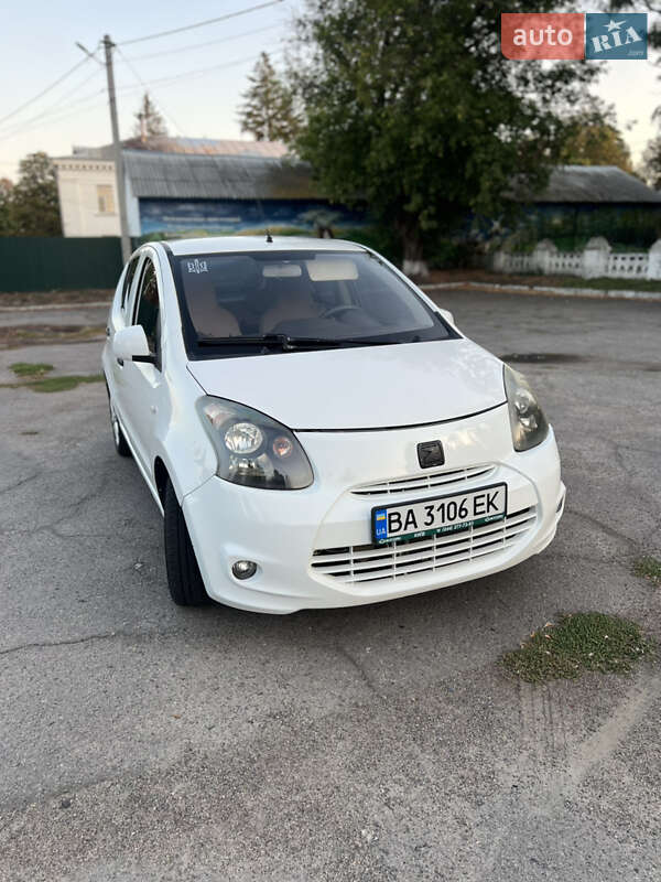 Хэтчбек Zotye Z100 2015 в Новоархангельске