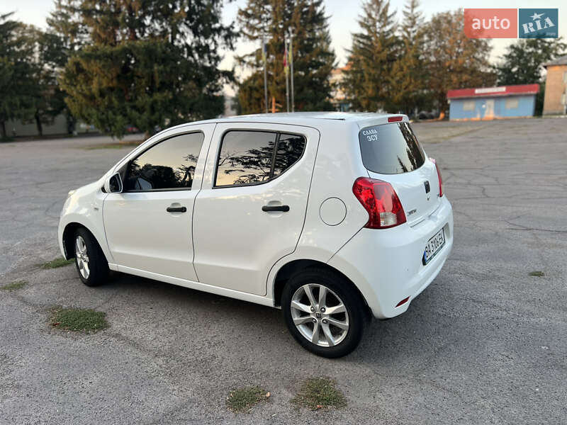 Хэтчбек Zotye Z100 2015 в Новоархангельске