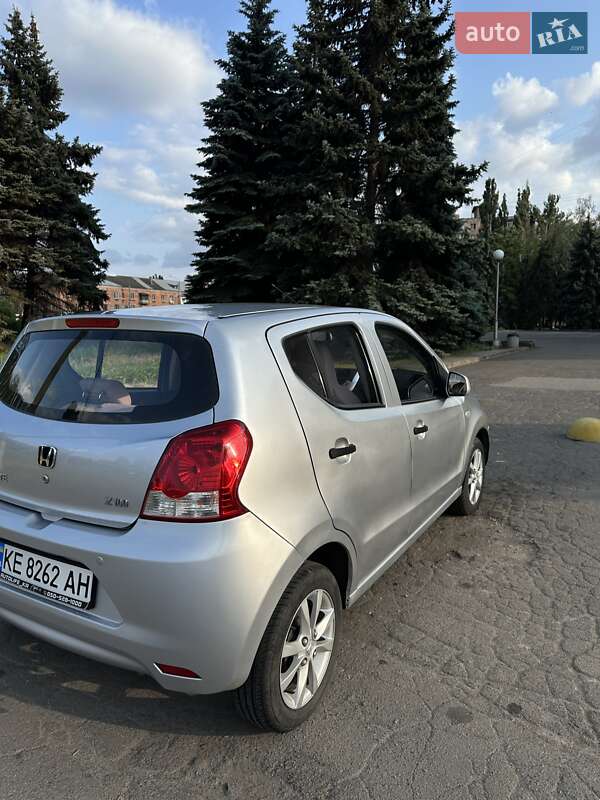 Хетчбек Zotye Z100 2015 в Кривому Розі фото 3 Хетчбек Zotye Z100 2015 в Кривому Розі