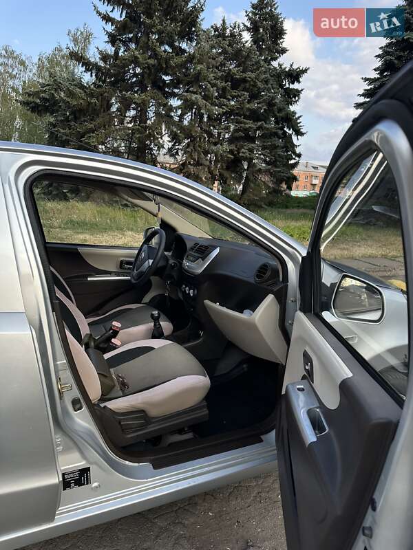 Хетчбек Zotye Z100 2015 в Кривому Розі фото 4 Хетчбек Zotye Z100 2015 в Кривому Розі