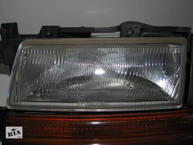 бу Б/у фара л/п Chrysler Voyager II 1991-1995, 4576710, 4576711 -арт№16013- в Броварах