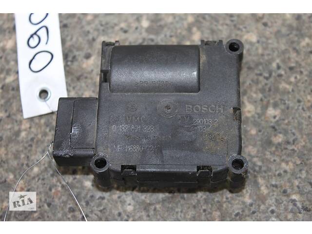 Б/у Моторчик привода заслонок отопителя на Audi A8 %5bD3,4E%5d 2004 ...