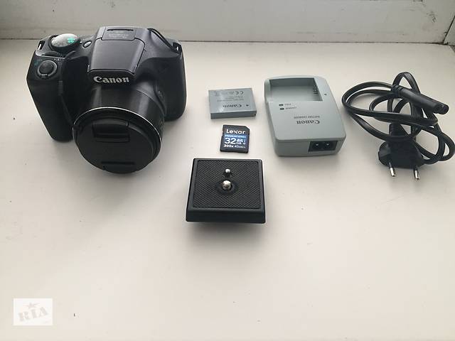 Продам фотоаппарат с сумкой, картой памяти и штативом