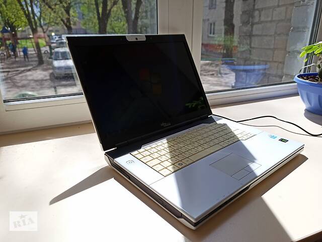 Ноутбук Fujitsu Siemens Pi 3540 (Intel 2x2.16GHz/RAM 2Gb/HDD 320Gb)