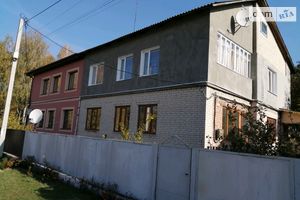 Продается 4-комнатная квартира 92 кв. м в Радивилове