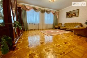 Продається 5-кімнатна квартира 240 кв. м у Миколаєві