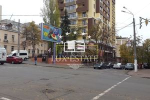 Сдается в аренду кафе, бар, ресторан 247 кв. м в 10-этажном здании