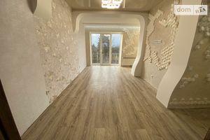 Продається 2-кімнатна квартира 46 кв. м у Луцьку