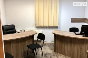 Продається офіс 40 кв. м в бізнес-центрі