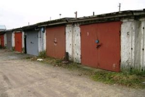 Продається місце в гаражному кооперативі під легкове авто на 24 кв. м