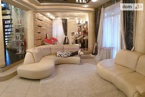 Продается дом на 2 этажа 326 кв. м с камином
