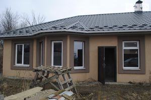 Продається одноповерховий будинок 126.7 кв. м з бесідкою