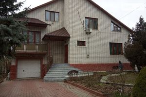 Продается дом на 3 этажа 395 кв. м с мебелью