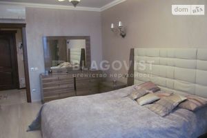 Продается 1-комнатная квартира 48 кв. м в Киеве