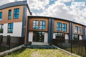Продается 3-комнатная квартира 110 кв. м в Яворове