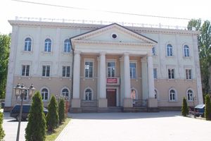 Продається торгово-офісний центр 2009 кв. м в 3-поверховій будівлі