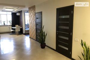 Продается 3-комнатная квартира 110 кв. м в Одессе