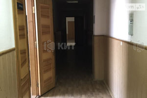Продается офис 1080 кв. м в нежилом помещении в жилом доме