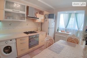 Продається 3-кімнатна квартира 73 кв. м у Одесі