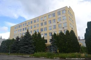 Сдается в аренду помещение (часть здания) 100 кв. м в 6-этажном здании