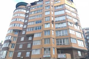 Продается 2-комнатная квартира 70 кв. м в Луцке