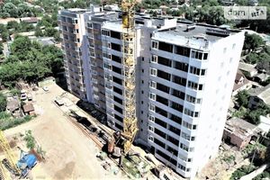 Продается 1-комнатная квартира 58.7 кв. м в Чернигове