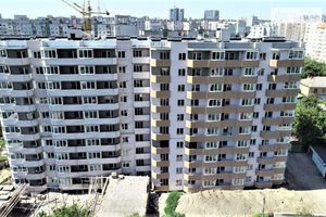 Продается 1-комнатная квартира 48.5 кв. м в Чернигове