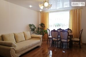 Продается 2-комнатная квартира 71.4 кв. м в Тернополе