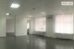 Продается офис 260 кв. м в нежилом помещении в жилом доме