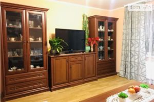 Продається 3-кімнатна квартира 77 кв. м у Івано-Франківську