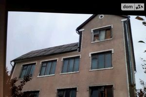 Продается дом на 3 этажа 350 кв. м с бассейном