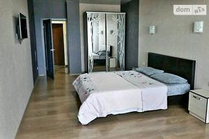Сдается в аренду 1-комнатная квартира 50 кв. м в Ровно