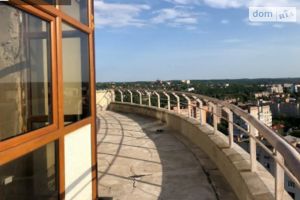 Продается 2-комнатная квартира 130 кв. м в Виннице