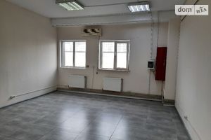 Сдается в аренду офис 70 кв. м в торгово-офисном центре