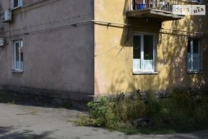 Продається 2-кімнатна квартира 47.5 кв. м у Кривому Розі
