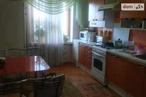 Продается 3-комнатная квартира 67 кв. м в Тернополе